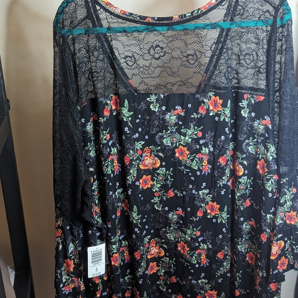 TORRID Super Soft Blouse Womens Bell Sleeves Lace Knit Black Floral Top - Picture 7 of 7
